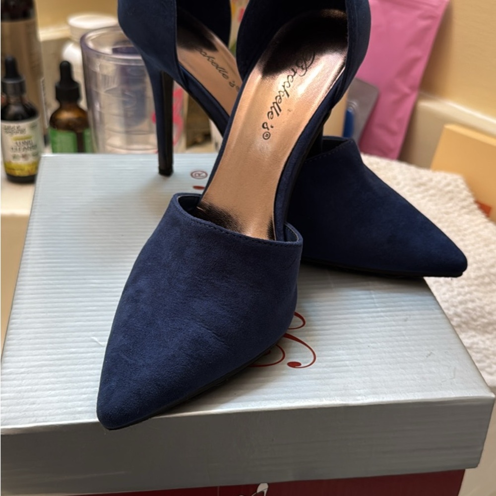 Elegant Navy Blue Women's Heels